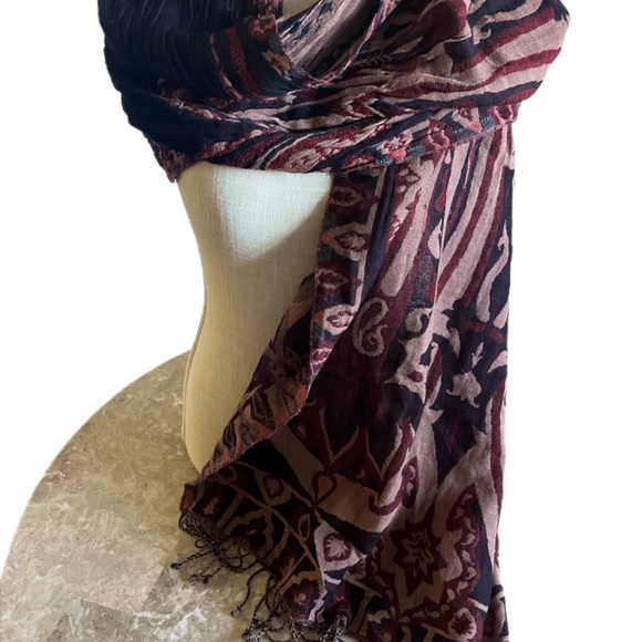 Lucky Peace Love Fringed Boho Hippie shawl Wrap Scarf 100% Wool - Picture 4 of 11